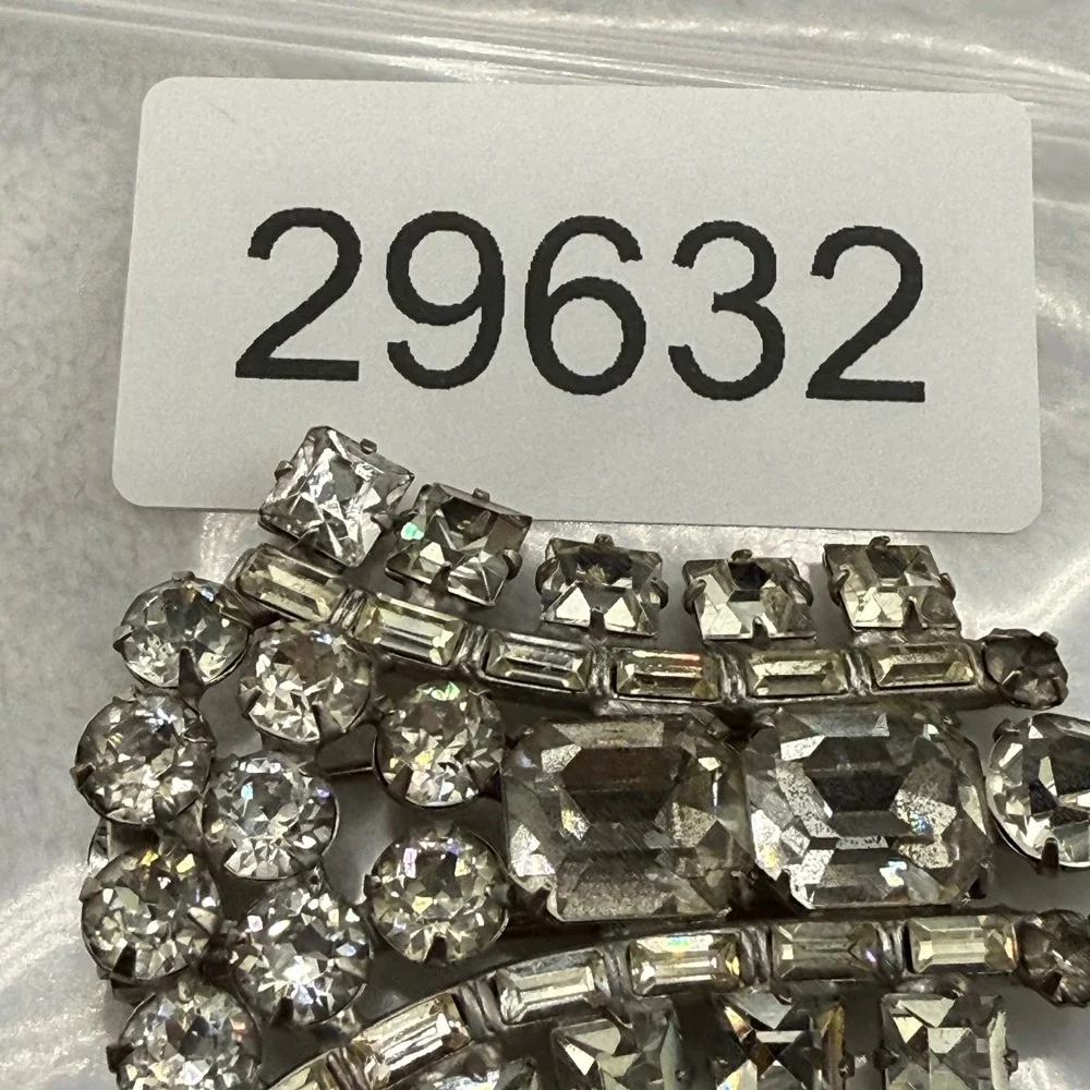 Vintage Rhinestone Fur Clip Silver Tone Multi Cut Clear Crystal Geometric